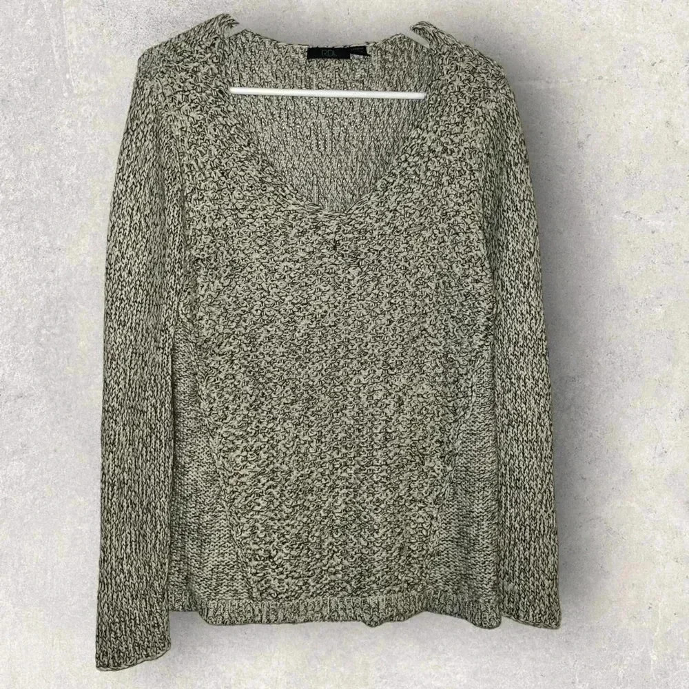 RDI knitted sweater size large